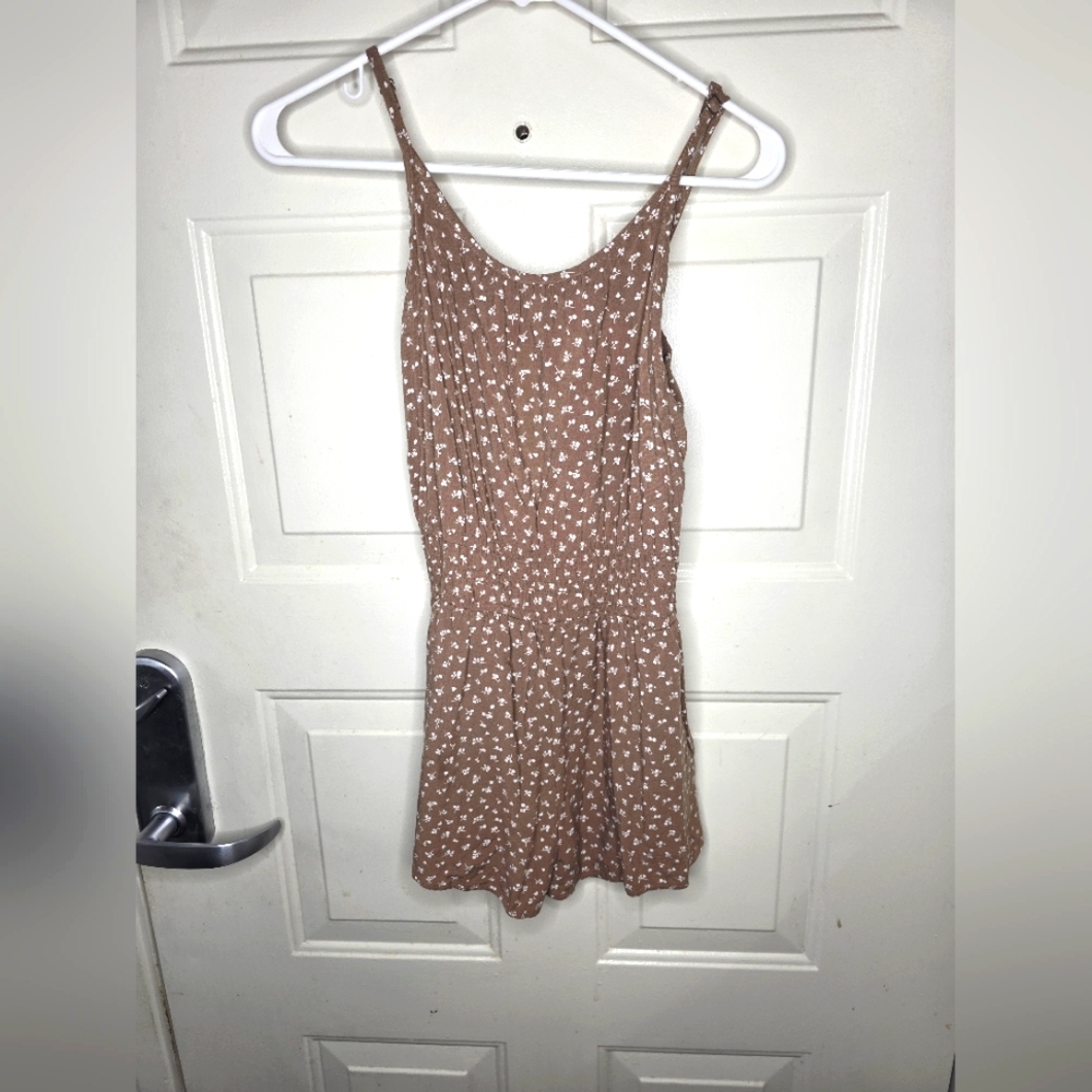 Abercrombie Kids‎ Brown Romper with White Floral Accents Size 13 / 14